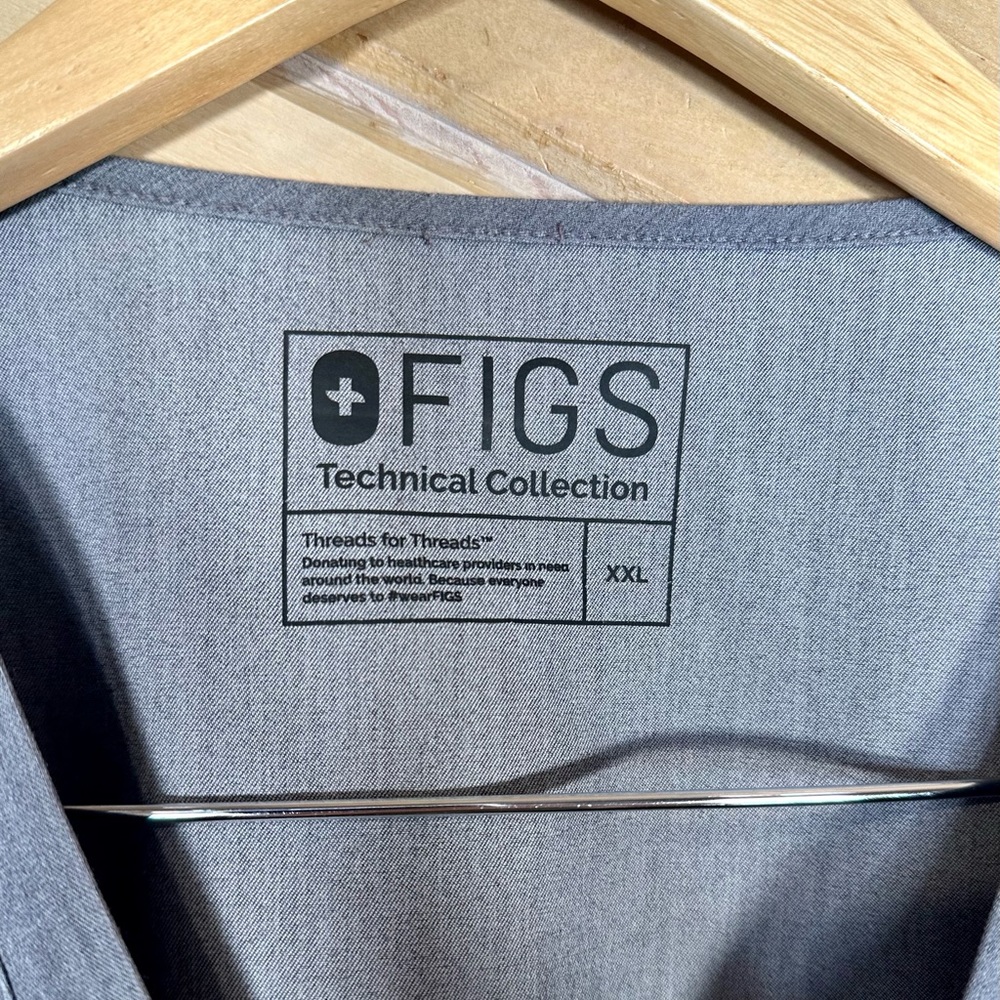 Casma Scrub Top - Picture 4 of 4